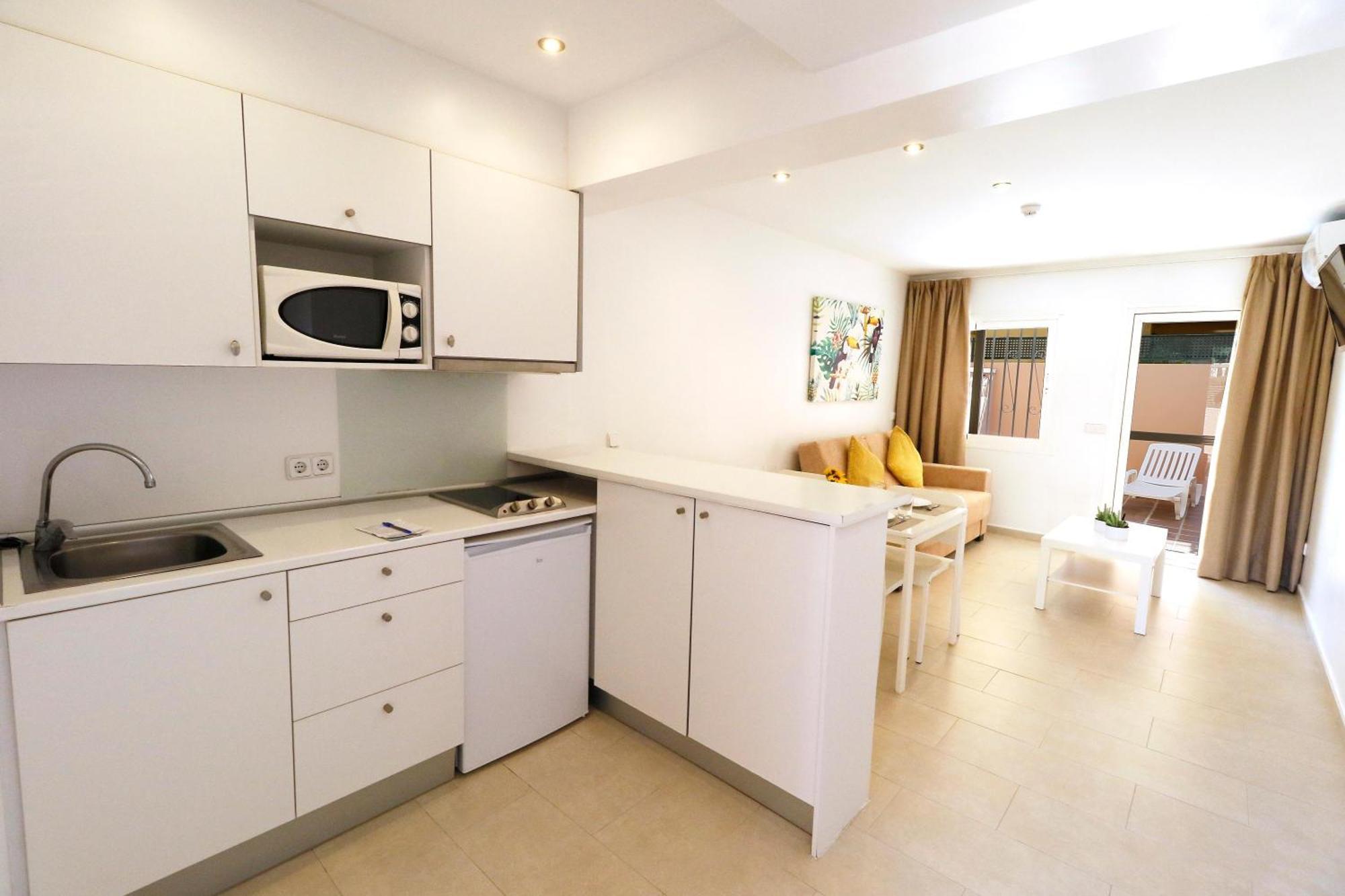 Naika Studios & Apartments Пальма Нова Экстерьер фото